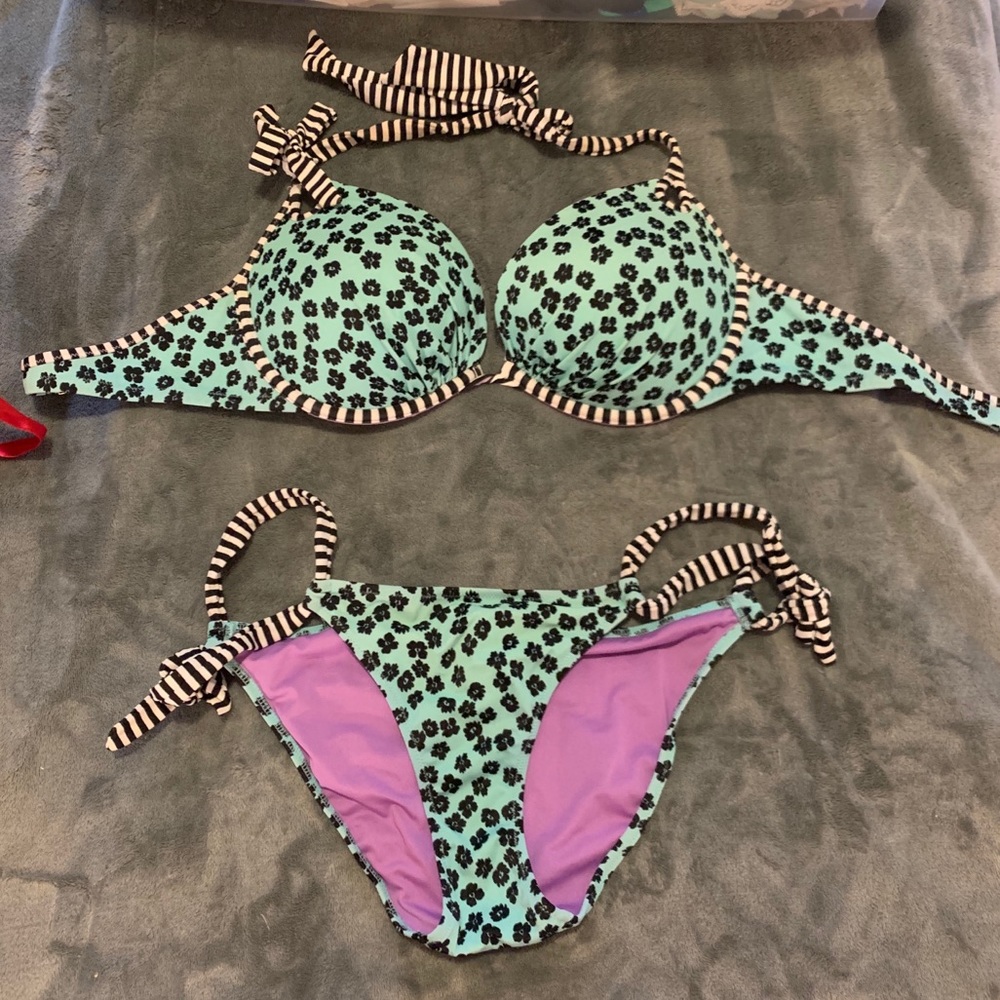 Victoria’s Secret push up bikini